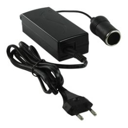 Adapter 220- 12 volt met sigaretten aansluiting